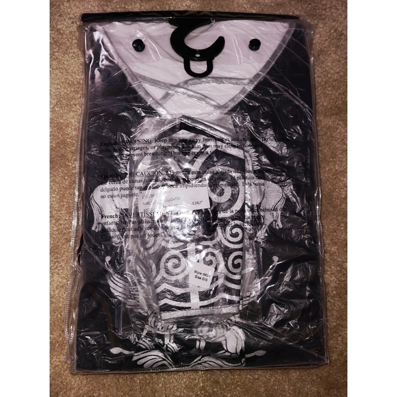 SALE!🎃Women's Glorious Gladiator Convertible Halloween Costume - Picture 6 of 7